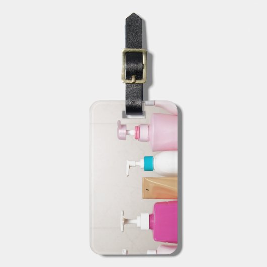 Rij van toiletflessen bagagelabel (Voorkant verticaal)