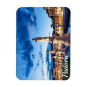 Rij van verlichte beelden in Padova Magneet (Verticaal)