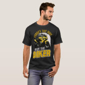 Rijd met vrijheid op deze levendige fiets t-shirt (Voorkant volledig)