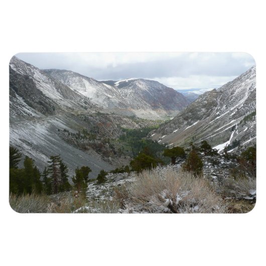 Rijden door de bergen van Snowy Sierra Nevada Magneet (Horizontaal)