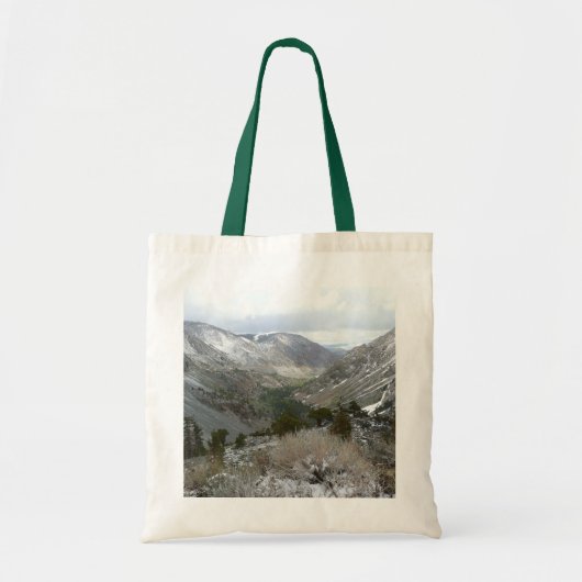 Rijden door de bergen van Snowy Sierra Nevada Tote Bag (Voorkant)