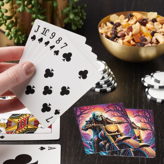 Rijden door de verwevende takken pokerkaarten (Insitu)
