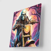 Rijden door de verwevende takken vierkante klok (Hoek)