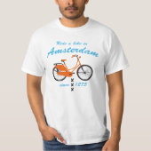 Rijden met een fiets in Amsterdam T-shirt (Voorkant)