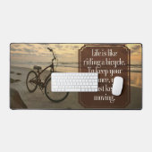 "Rijden op een fiets" Inspirerend Quote Bureaumat (Keyboard & Muis)