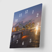 Rijden op een marinestrandwandklok vierkante klok (Hoek)