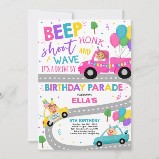 Rijden op verjaardagsparade uitnodiging roze parad (Voorkant)