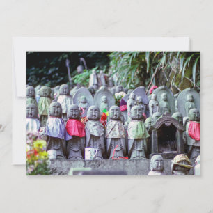 Rijen kleine Jizo monnikenbeelden met slabbetjes - Kaart