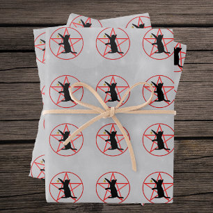 Rijen van heks rode pentagrammen in cirkels zwarte inpakpapier vel