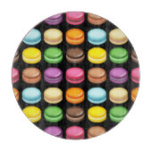 Rijen van Macarons op zwart Snijplank (Voorkant)