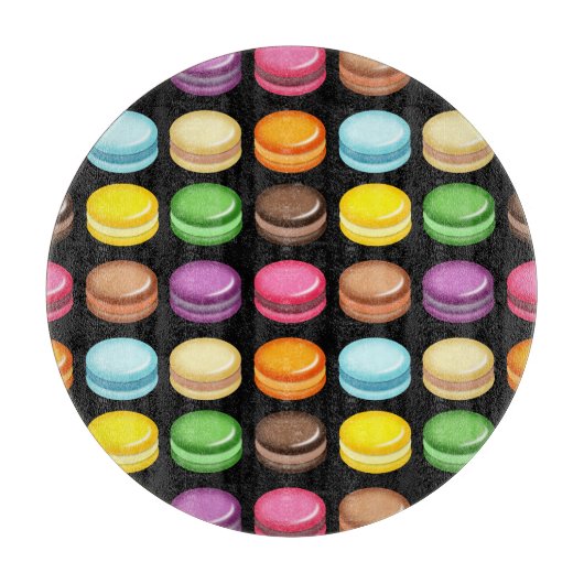 Rijen van Macarons op zwart Snijplank (Voorkant)