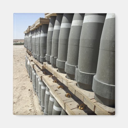 Rijen van munitie worden gestapeld en voorgevuld magneet (Voorkant)