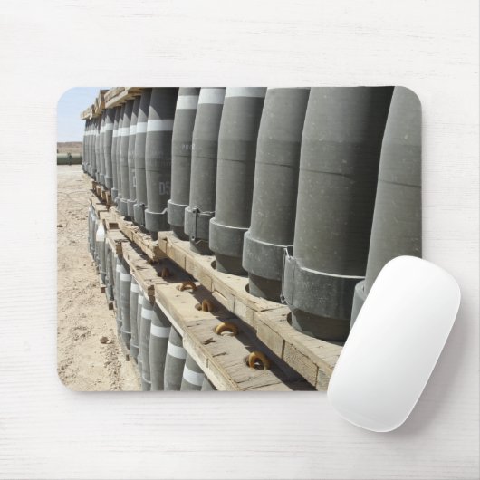 Rijen van munitie worden gestapeld en voorgevuld muismat (Met muis)