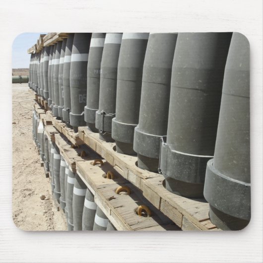 Rijen van munitie worden gestapeld en voorgevuld muismat (Voorkant)