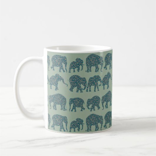 Rijen van Paisley Elephants op Sage Green Coffee-M Koffiemok (Links)