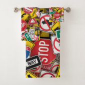 Rijinstructeur Fun Road Sign Collage Bad Handdoek (Insitu)