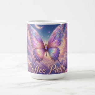 Rijke kleuren van een vlinder op koffiemok