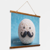 Rijstbal met Snor Hangend Wandkleed (Gebogen)