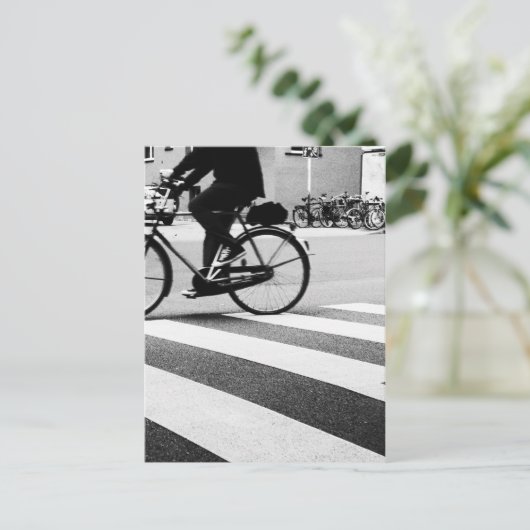 Rijwiel op de stoep briefkaart (Staand voorkant)