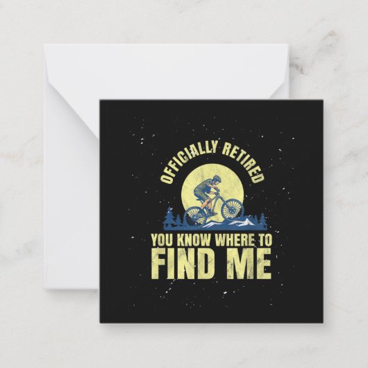 Rijwielfietsen met fietsen in het gebergte, in rus notitiekaartje (Voorkant)