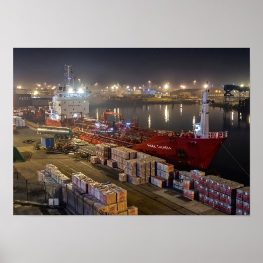 Rikke Theresa vrachtschip in de haven van Hull Poster (Voorkant)