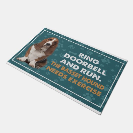 Ring deurbel en run de Baset Hound heeft oefening  Deurmat (Schuin)