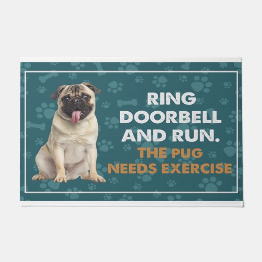 Ring deurbel en run de PUG behoeften oefening Deurmat (Voorkant)
