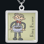 Ring Drager Ketting<br><div class="desc">Laat je Ring Bearer weten dat hij een belangrijk deel van je dag is met dit lieve ketting. Voeg eenvoudig zijn naam toe en verander de achtergrondkleur met de knop Aanpassen.</div>
