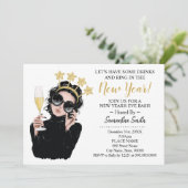 Ring in het nieuwe jaar en hebben een Drink glitte Kaart (Staand voorkant)