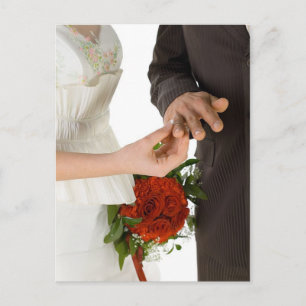 Ring op vinger plaatsen briefkaart