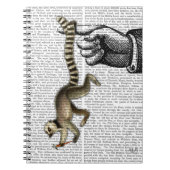 Ring Tailed Lemur op vinger 2 Notitieboek (Voorkant)