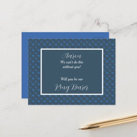 Ring-toonder-uitnodiging in blauw en wit aankondigingskaart (Voorkant / Achterkant in situ)