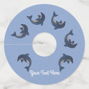 Ring van snoepjes als blauwe witte dolfijnen wijnglaslabel