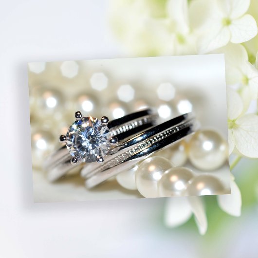 Rings en White Pearls Wedding Invitation Kaart