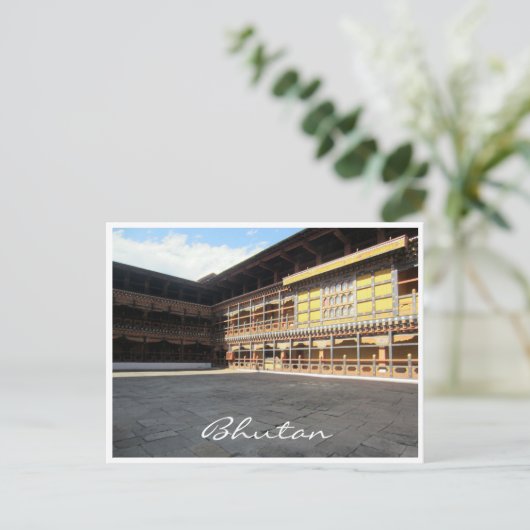 rinpung dzong courtyard briefkaart (Staand voorkant)