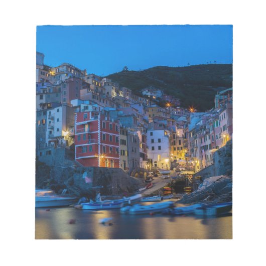 Riomaggiore at night Cinque Terre Liguria Italië Notitieblok (Voorkant)