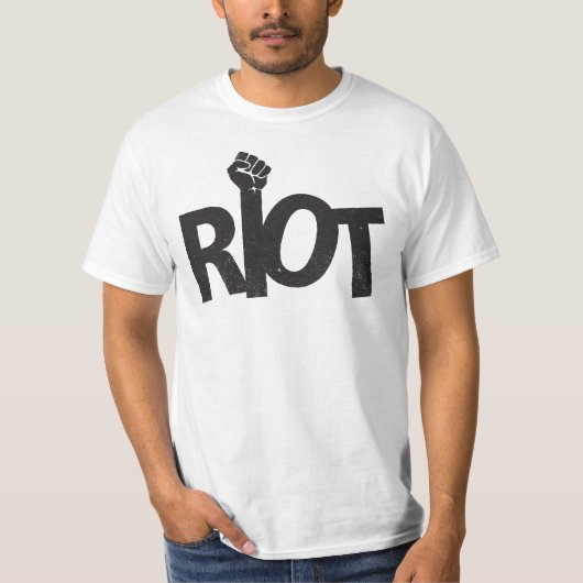 Riot T-shirt (Voorkant)