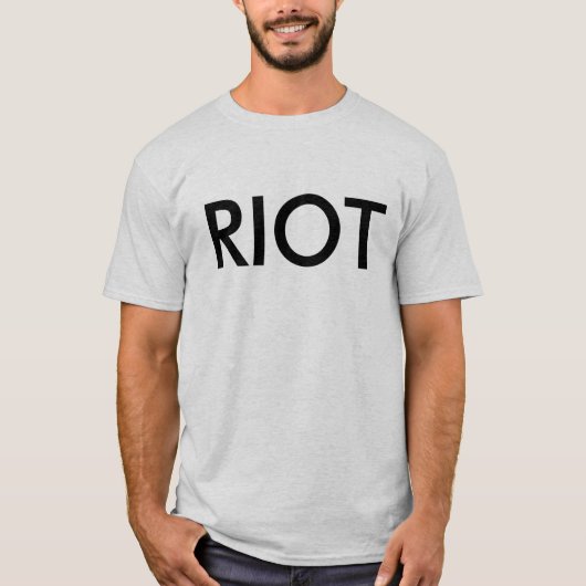 Riot T-Shirt (Voorkant)