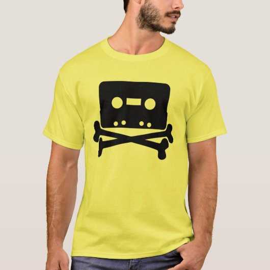 RIP Cassettebandje Skull & Crossbones Funny Tshirt (Voorkant)