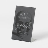 RIP Jongerenvoetteken Reclamebord Met Voetstuk (Voorkant)