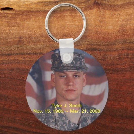 RIP Tyler J. Smith Sleutelhanger (Voorkant)