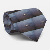 Ripels in een meer, van een vis die springt stropdas (Opgerold)