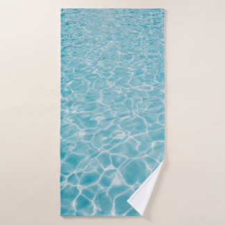 Rippling crystal blue water badhanddoek