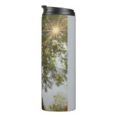 RISE Inspirerend foto van een boom op de hemel Thermosbeker (Geroteerd rechts)
