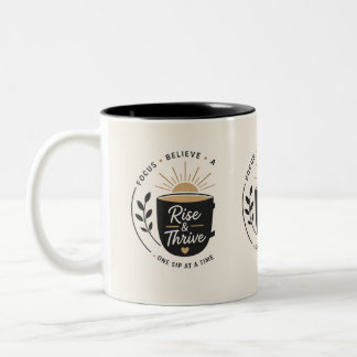 Rise & Thrive – Motiverend Logoontwerp voor Mok