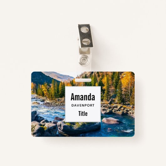 River and Mountains Schilderachtig foto Badge (Voorkant met clip)
