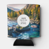 River and Mountains Schilderachtig Fotobruiloft Blikjeskoeler (Achterkant)