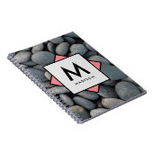 River Rock Stapel met Uw Eigen Naam en Monogram op Notitieboek (Rechterzijde)