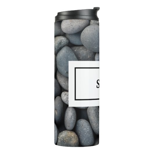 River Rocks met naam en monogram Thermosbeker (Gedraaid links)