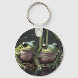 Riveround Wonders: twee mollige groene kikkers bij Sleutelhanger